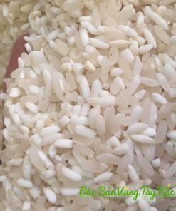 Chụp cận cảnh gạo nếp nương Điện Biên