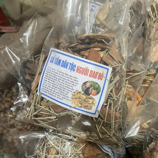 Lá tắm dân tộc Dao Đỏ