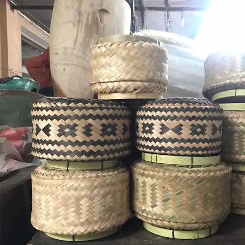 Ếp khẩu/Cóong khẩu: Hộp đựng xôi người Thái